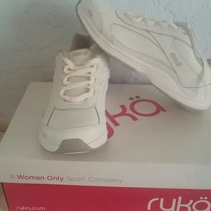Womens Ryka White Shoes Size 8.5 M